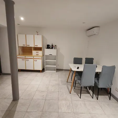 Kastor アパート *